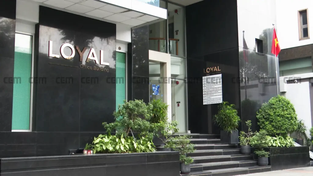 toan-canh-toa-nha-loyal-office-quan-3-chong-tham-mai-ton